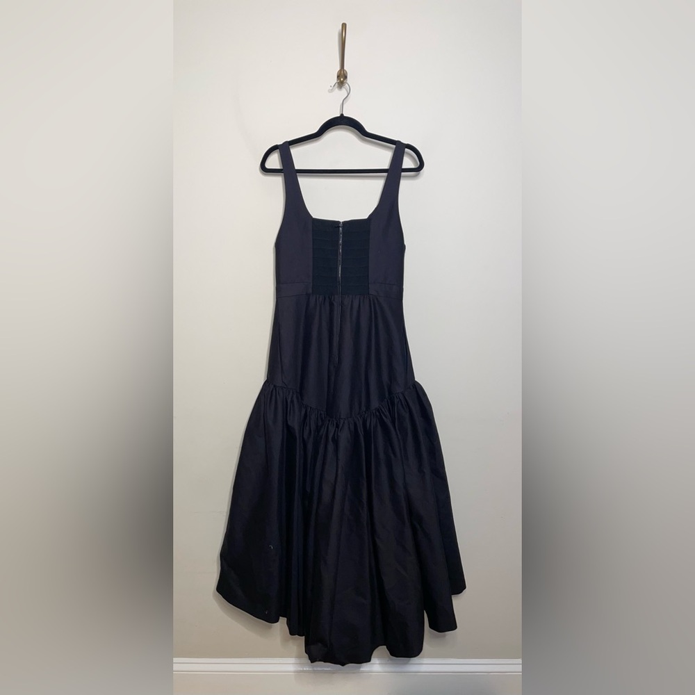 Alice + Olivia Diana Sleeveless Structured Midi Dress - Picture 10 of 14